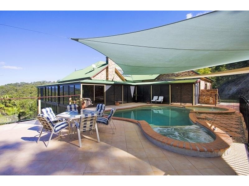 52 Parkway Drive, Advancetown QLD 4211