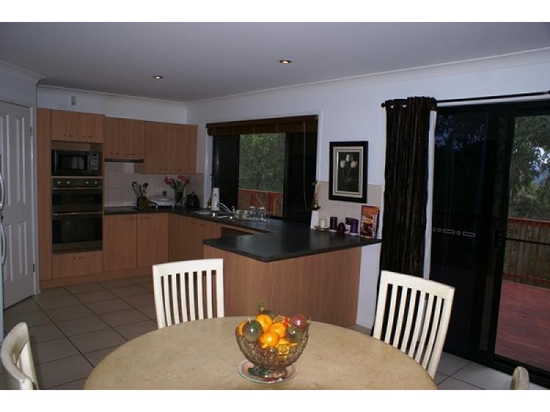 23 TARA VISTA BOULEVARD, Highland Park QLD 4211