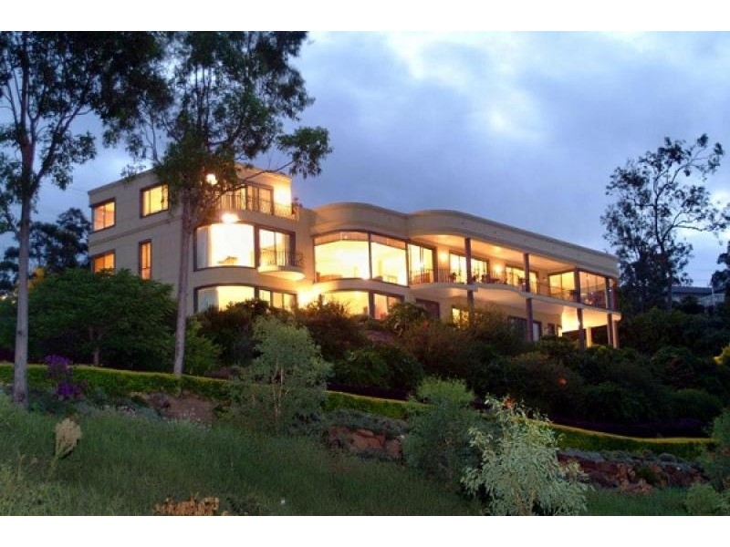 233 THE PANORAMA, Tallai QLD 4213