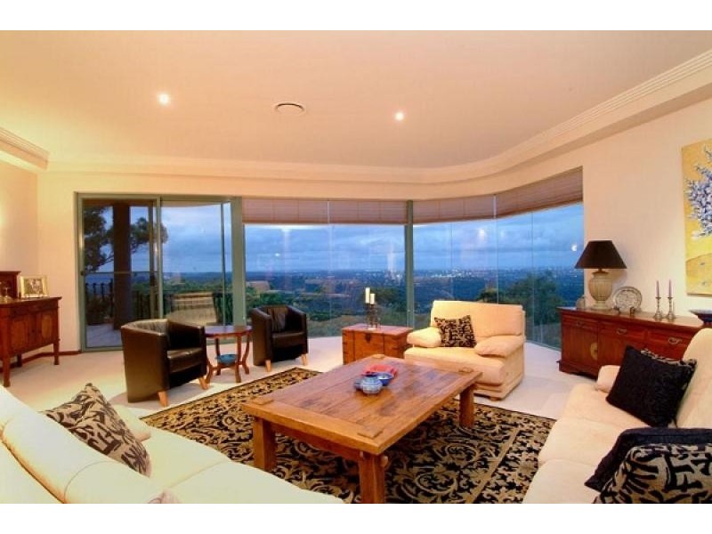 233 THE PANORAMA, Tallai QLD 4213