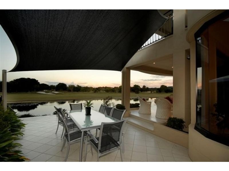 817 Legend Trail, Robina QLD 4226