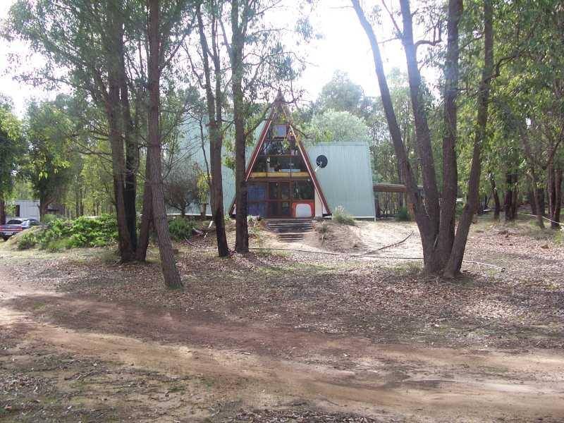 360 CLEAVER ST, Chidlow WA 6556