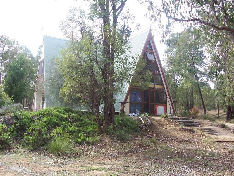 360 CLEAVER ST, Chidlow WA 6556