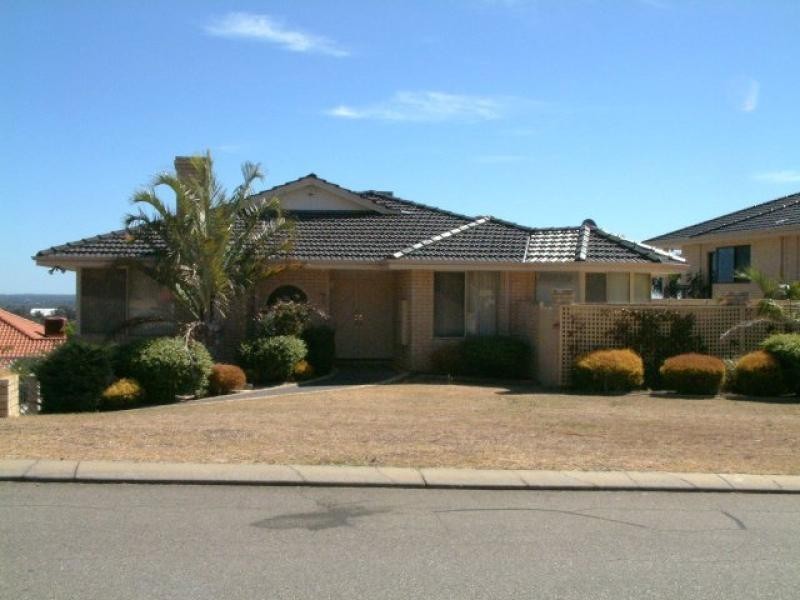 13 CUPELLO DRIVE, Swan View WA 6056