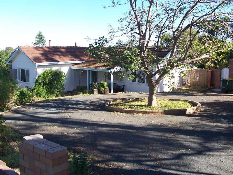 405 Viveash Rd, Swan View WA 6056