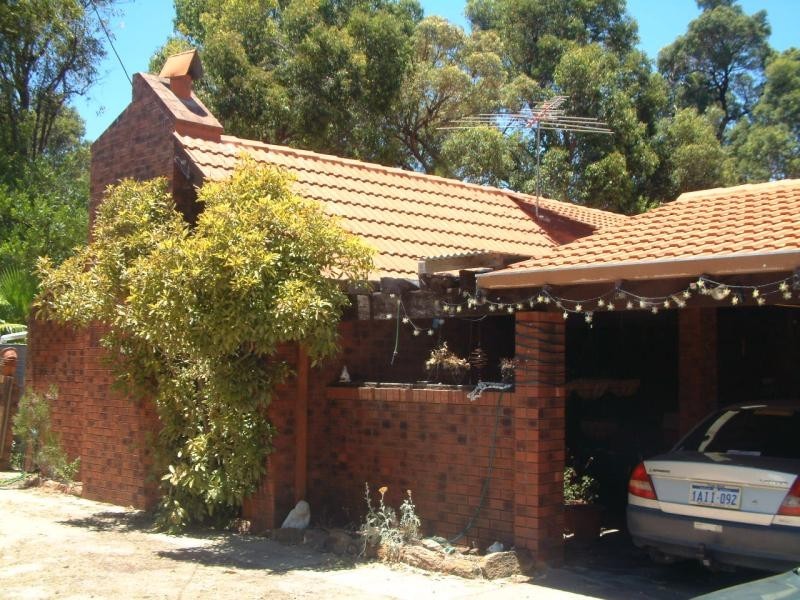 9 Elmore Street, Mount Helena WA 6082