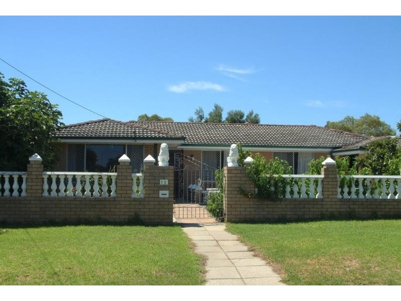 12 Lamont St, Midland WA 6056