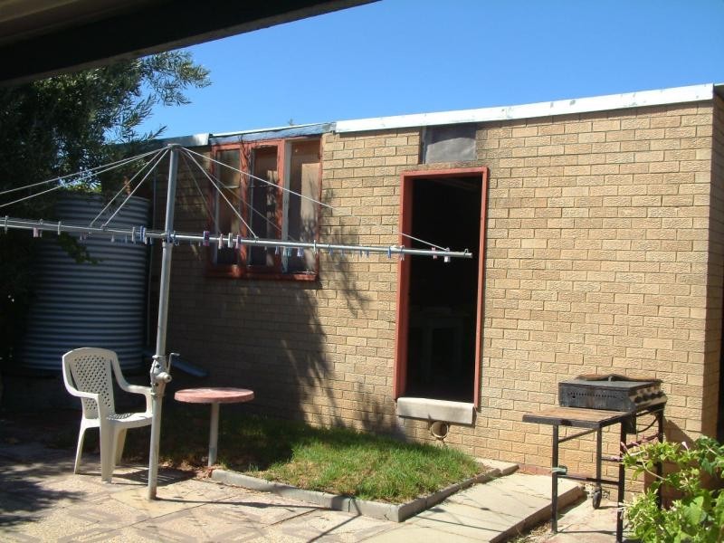 12 Lamont St, Midland WA 6056