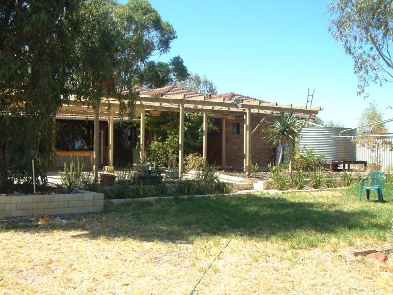 11 Scrivner Road, Herne Hill WA 6056