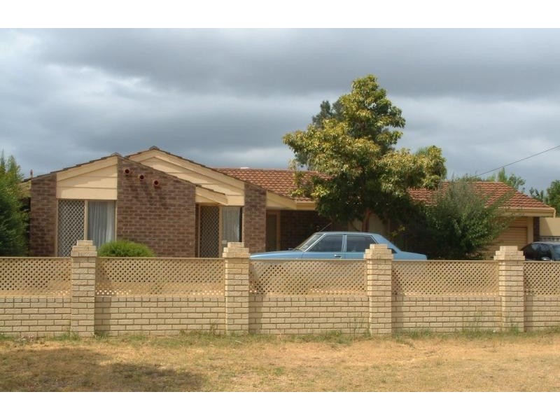 32 Redgum Ave, Bellevue WA 6056