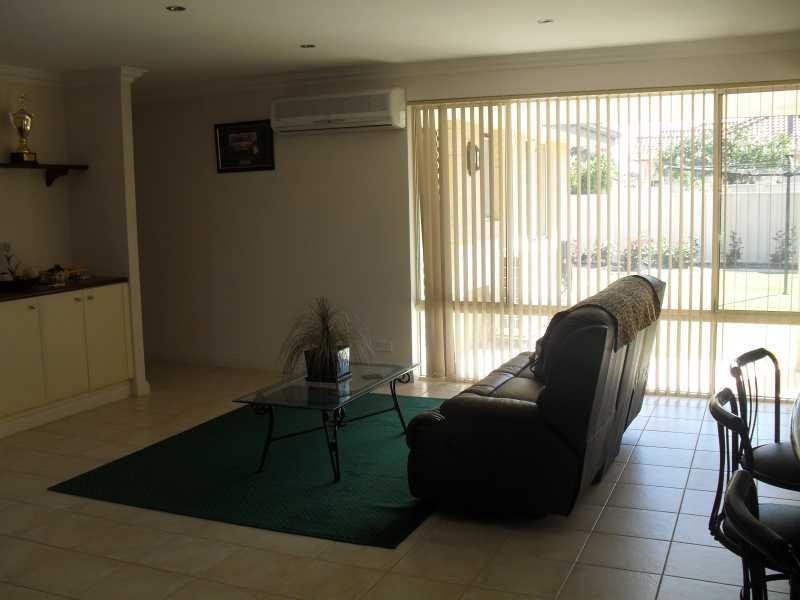 19 Ensign Dve, Swan View WA 6056