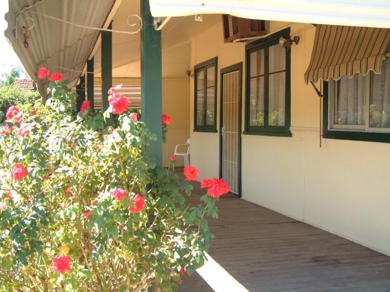 10 Brown Street, Middle Swan WA 6056