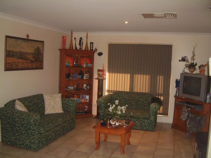 2 White Gum Glen, BEECHINA, Chidlow WA 6556