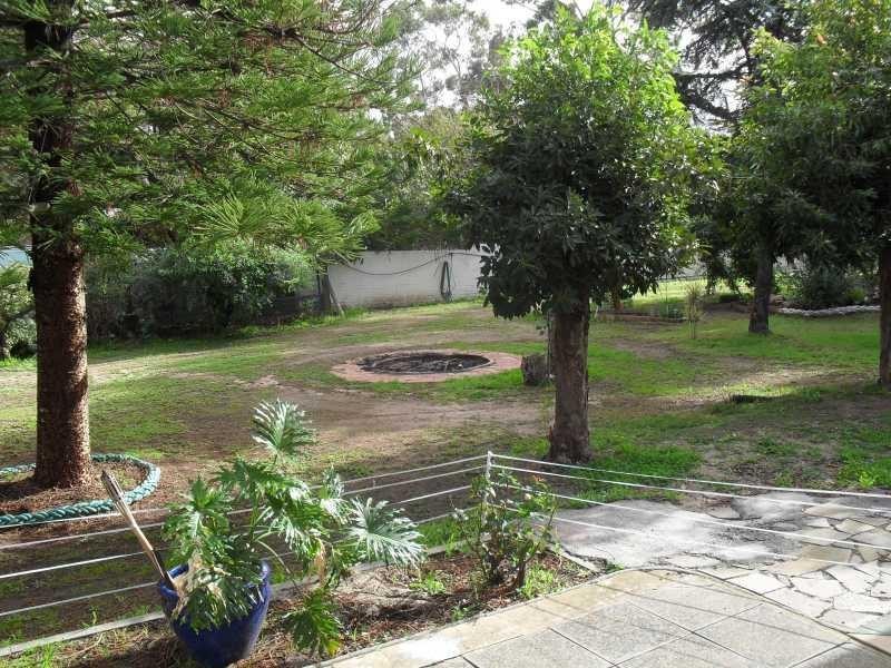 93 Old York Rd, Greenmount WA 6056