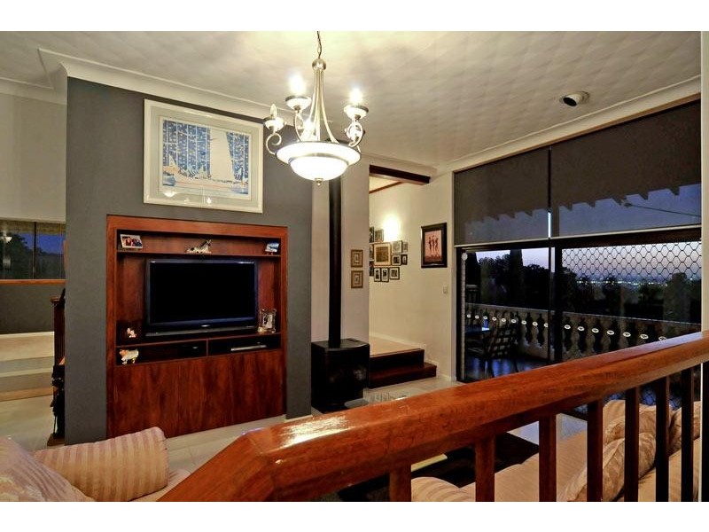 30 Weston Drive, Swan View WA 6056