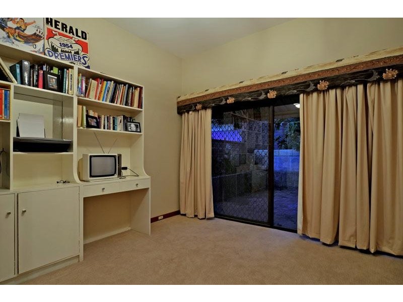 30 Weston Drive, Swan View WA 6056