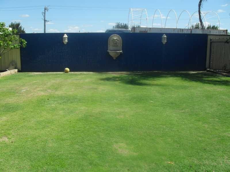 5 Nardine Cl, High Wycombe WA 6057