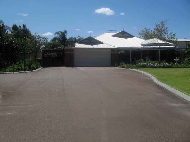 5 Nardine Cl, High Wycombe WA 6057