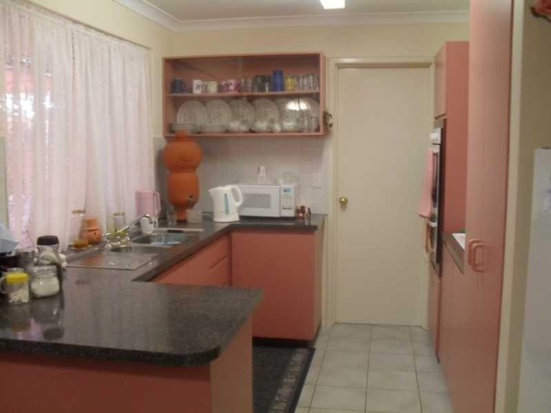 2b Eaglemont Dve, Swan View WA 6056