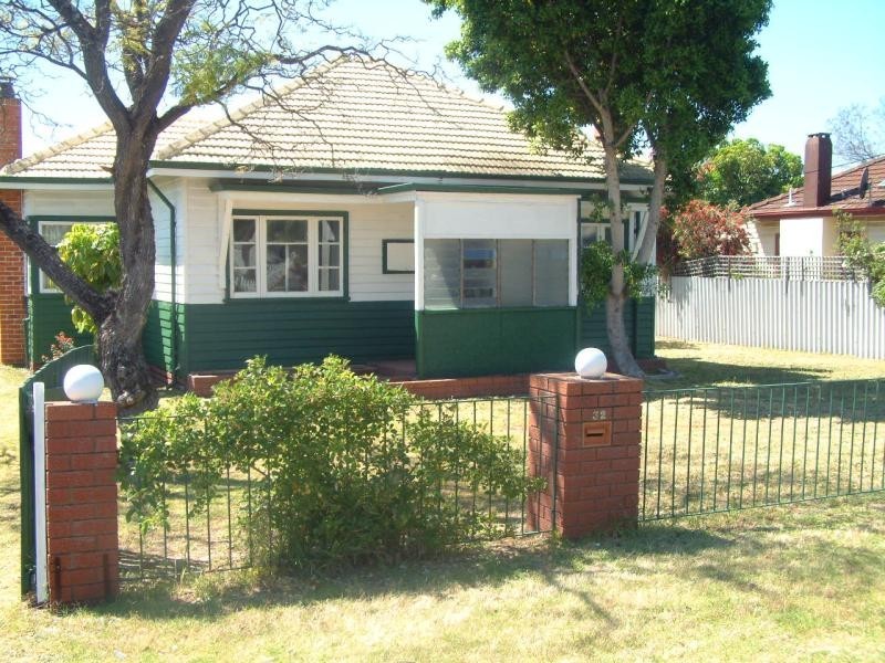 32 Iolanthe Street, Bassendean WA 6054