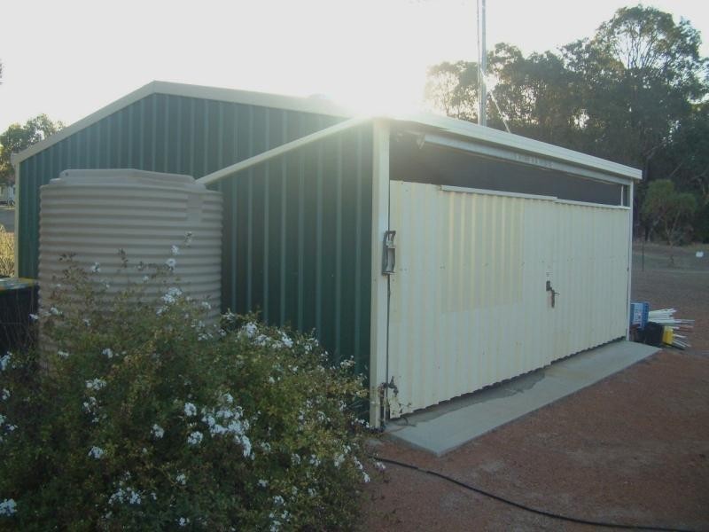 2 White Gum Glen BEECHINA, Chidlow WA 6556