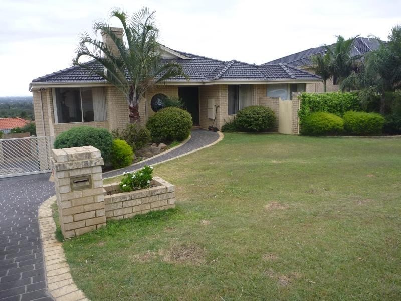 13 Cupello Drive, Swan View WA 6056