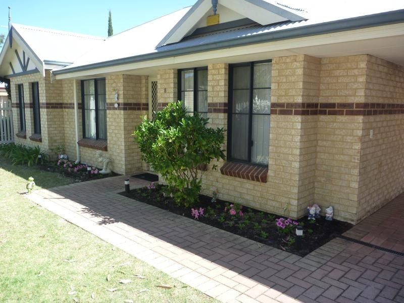 8/32 Holmesdale Road, Woodbridge WA 6056