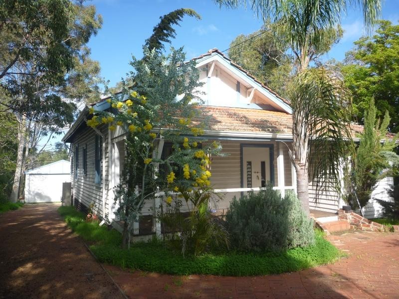 14 Greenmount Rise, Greenmount WA 6056