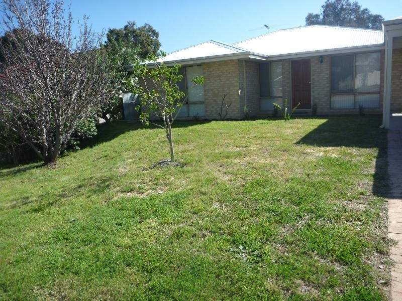 13 Gladstone Avenue, Swan View WA 6056