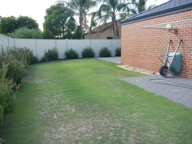 25 Wellaton Street, Midvale WA 6056