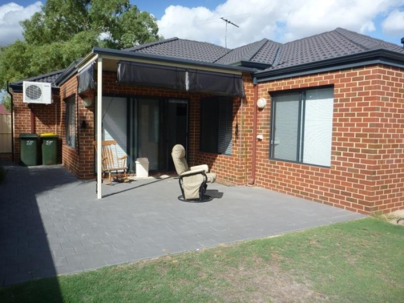 25 Wellaton Street, Midvale WA 6056