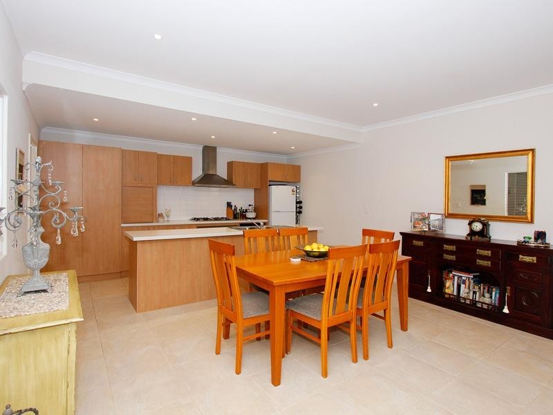 4 Harman Pl,  VALE-, Aveley WA 6069