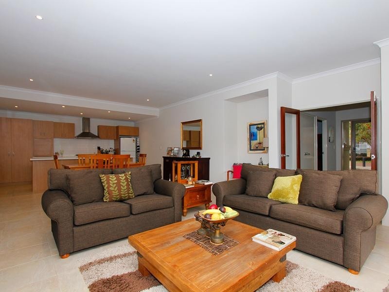 4 Harman Pl,  VALE-, Aveley WA 6069