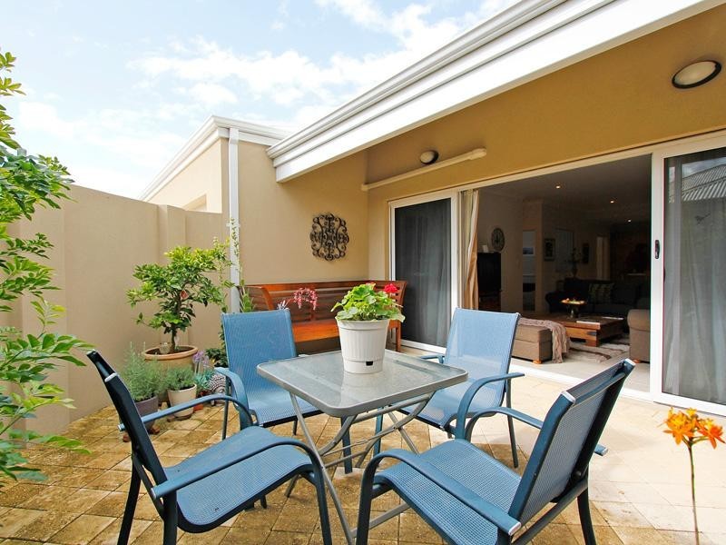 4 Harman Pl,  VALE-, Aveley WA 6069