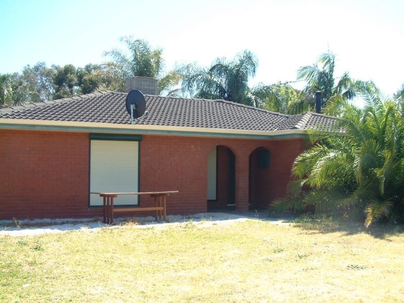 51 Blackadder Rd, Swan View WA 6056