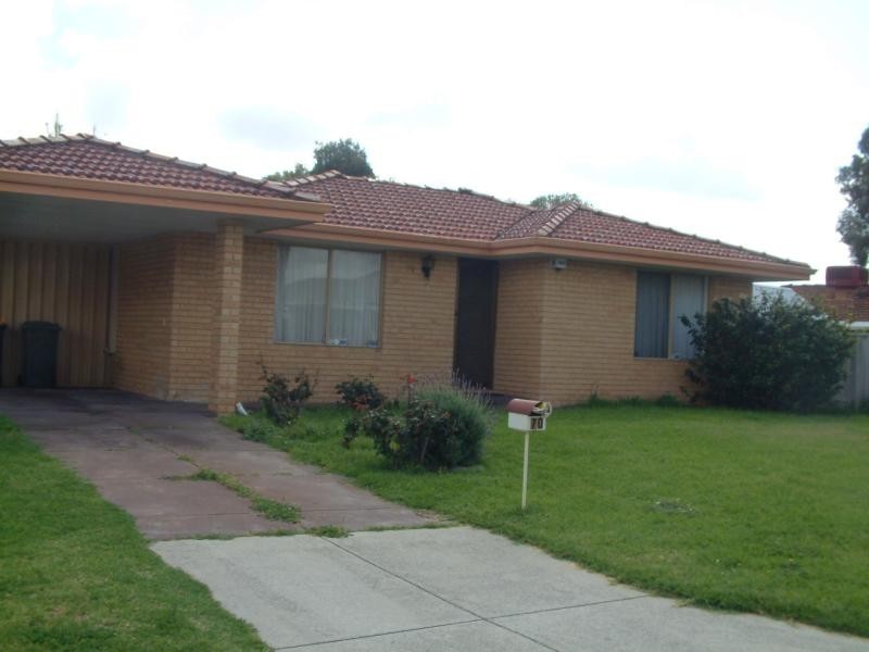 70 Mockeridge Cct, Middle Swan WA 6056