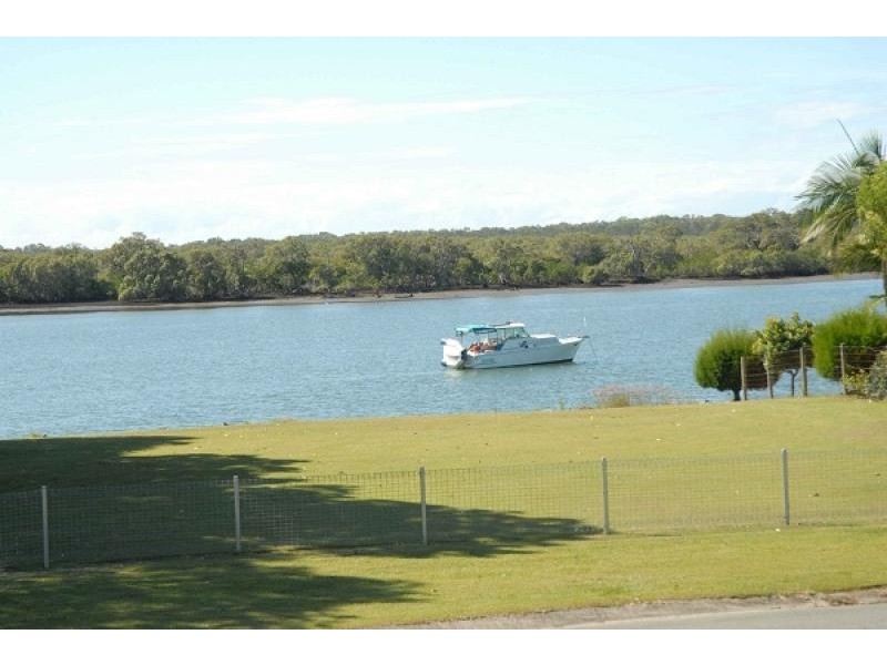 7 THE ESPLANADE, Jacobs Well QLD 4208