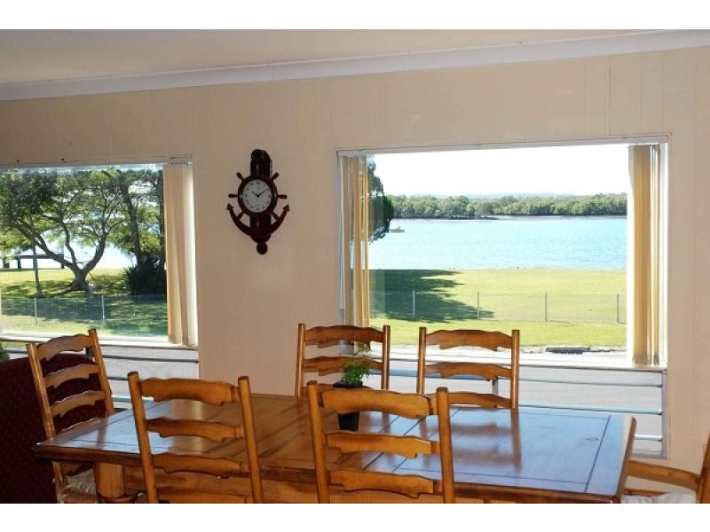 7 THE ESPLANADE, Jacobs Well QLD 4208