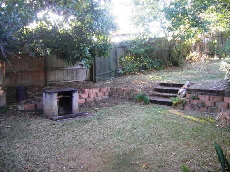 2 Leonard Street, Kingston QLD 4114