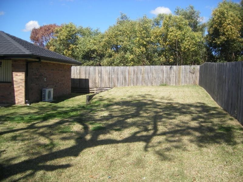 61 Paul Drive, Regents Park QLD 4118