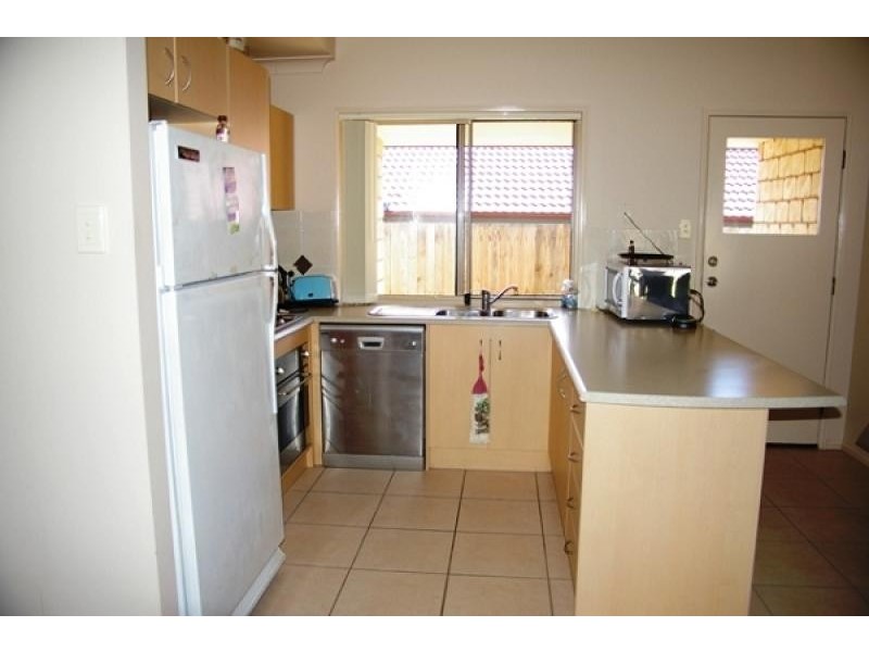 16 SELINA COURT, Marsden QLD 4132