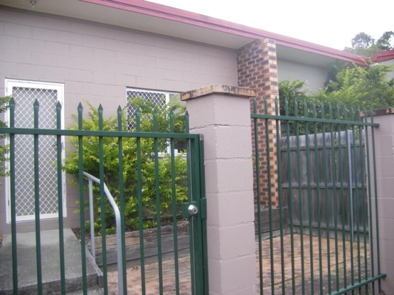Unit 11/12 Defiance Road, Logan Central QLD 4114