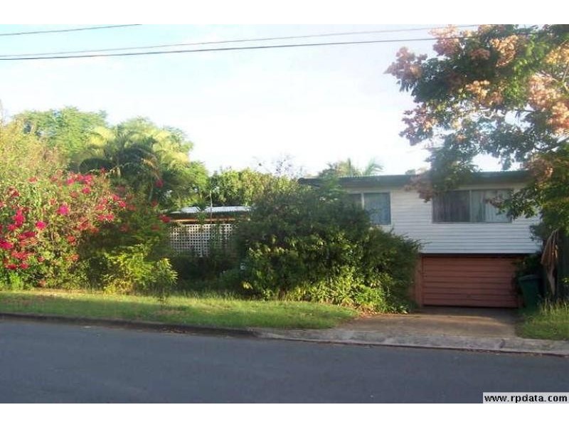 2 Leonard Street, Kingston QLD 4114
