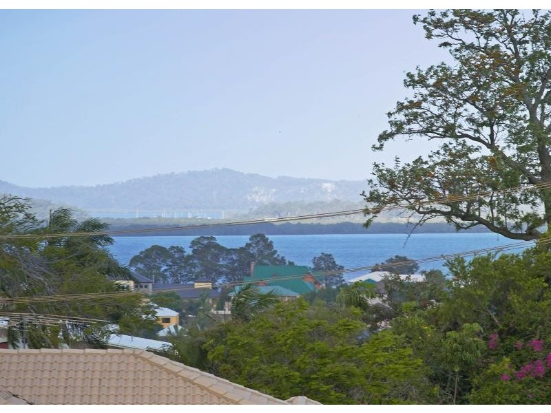 10 HAYMAN STREET, Redland Bay QLD 4165