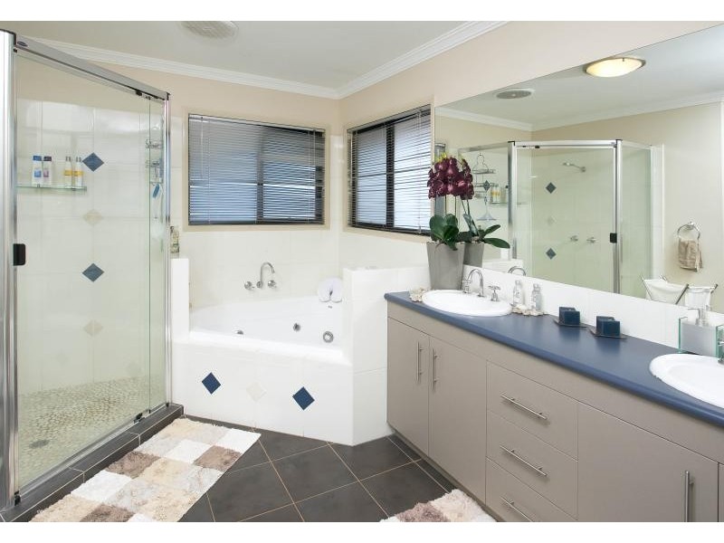 10 HAYMAN STREET, Redland Bay QLD 4165