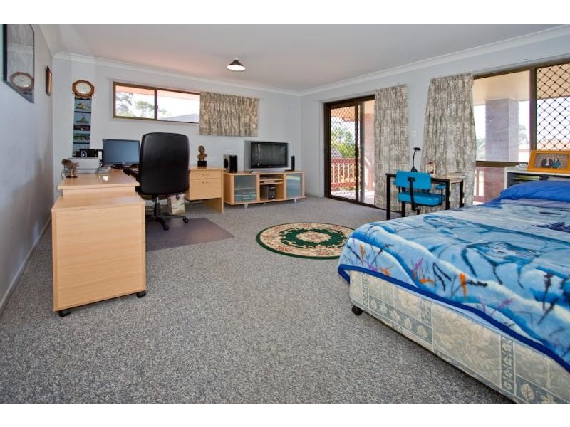 6 FALCON AVENUE, Thornlands QLD 4164