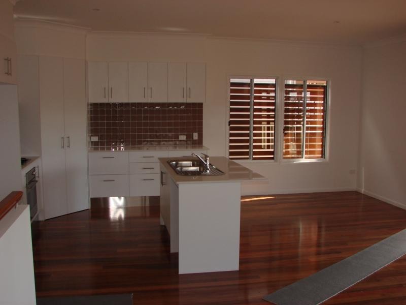 36 WYENA STREET, Camp Hill QLD 4152