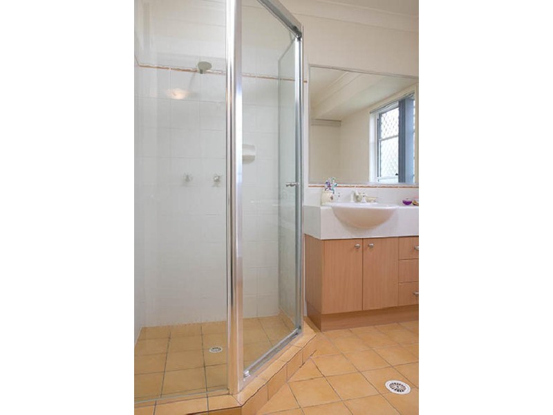 4 CASWELL CRESCENT, Redland Bay QLD 4165