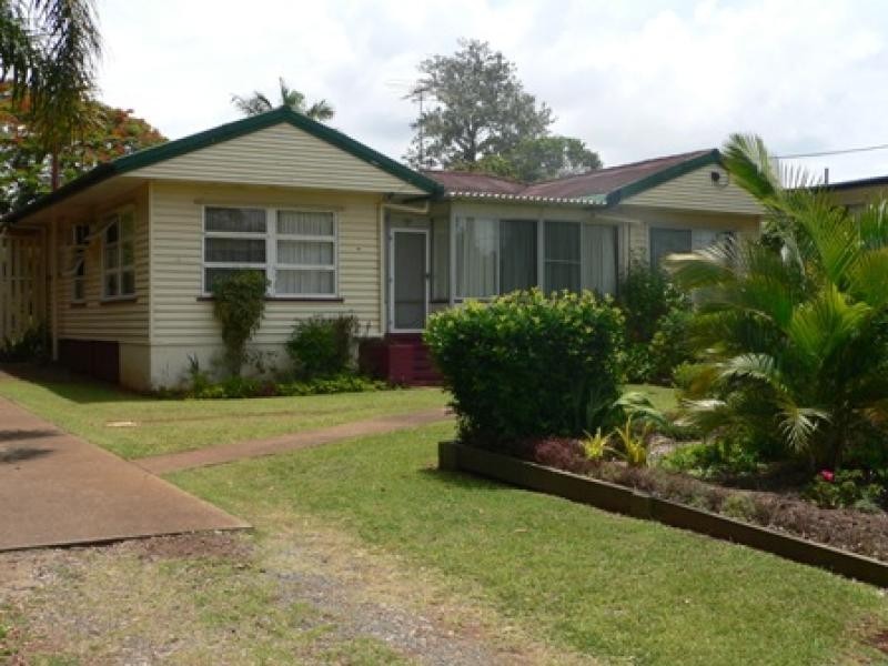 100 a Passage St, Cleveland QLD 4163