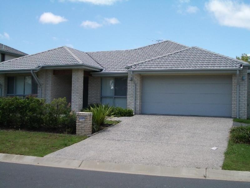 18 AZURE AVENUE, Redland Bay QLD 4165